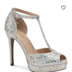 Thalia Sodi sparkly heel